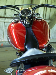 DeVille vintage style beach bars add riding comfort and a nostalic look.